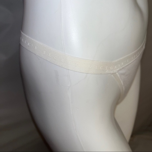 Victoria’s Secret white cotton v-string thong panty M - Picture 2 of 11